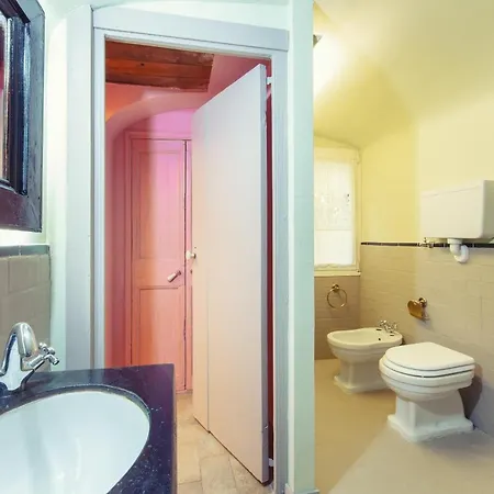Rainbow City Center By Wonderful Italy Apartment